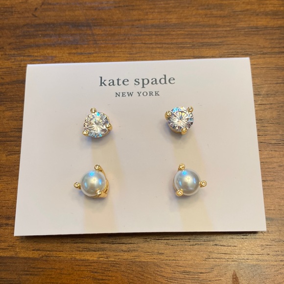 Never worn. Kate Spade stud earrings..